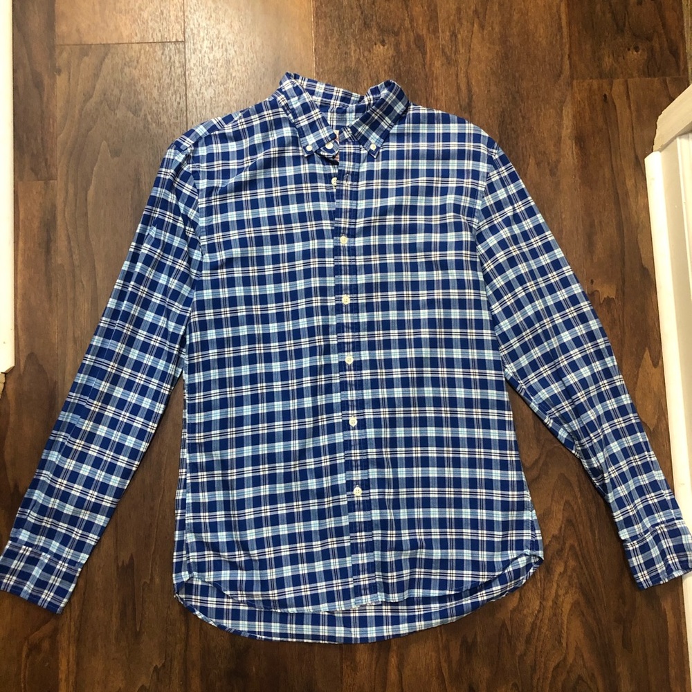 J. Press button down